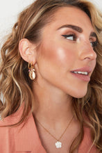 Afbeelding in Gallery-weergave laden, Big Seashell Oorbellen