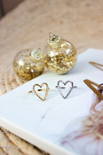 Afbeelding in Gallery-weergave laden, Big Heart Ring Zilver