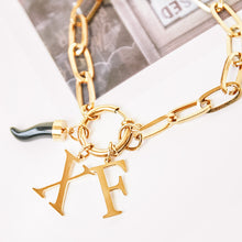 Afbeelding in Gallery-weergave laden, Bedel F goud