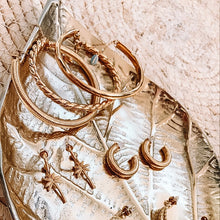 Afbeelding in Gallery-weergave laden, Armband Bangle Coil Goud