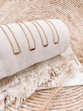 Afbeelding in Gallery-weergave laden, Ketting happy year of birth goud