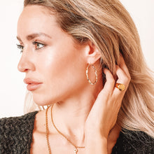 Afbeelding in Gallery-weergave laden, Oorbellen creole hoops Hanna goud