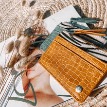 Afbeelding in Gallery-weergave laden, Pasjeshouder - Zebra geel